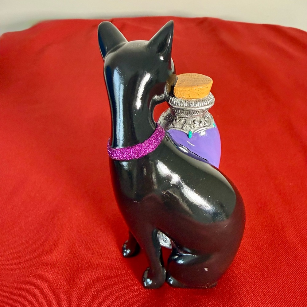 “The Cat’s Meow Black Magic Potion” ~ The Hamilton Collection NWB 🐈⬛ - Picture 5 of 7